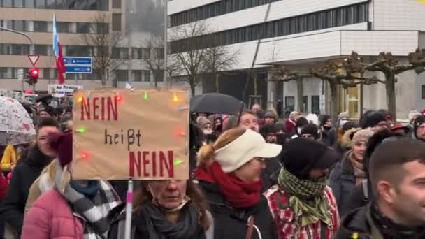 Means Sign Corona Protest March City Saarbruecken Germany January 2022 — 图库视频影像