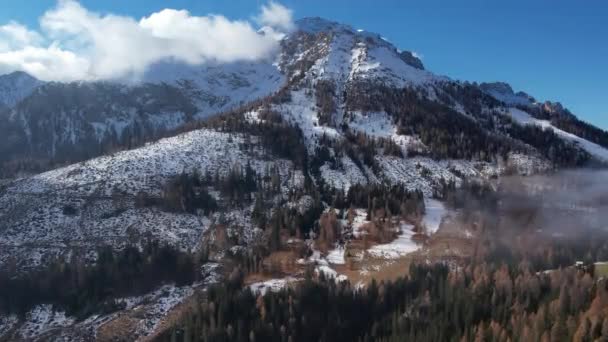 イタリアのドロマイトで雪に覆われた山 旅行写真 — ストック動画