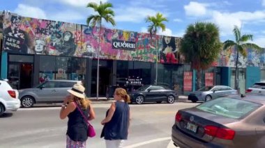 Miami 'de Wynwood' un ünlü Wynwood Duvarları - MIAMI, Birleşik Devletler - 20 Şubat 2022