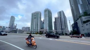 Miami şehir merkezindeki modern mimari Brickell bölgesinde - MIAMI, Birleşik Devletler - 20 FEBRUARY 2022
