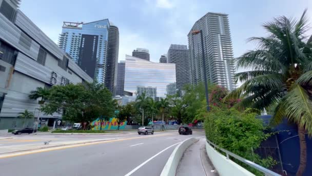マイアミのダウンタウンにあるレンガ地区の現代建築-アメリカ合衆国マイアミ- 2022年2月20日 — ストック動画