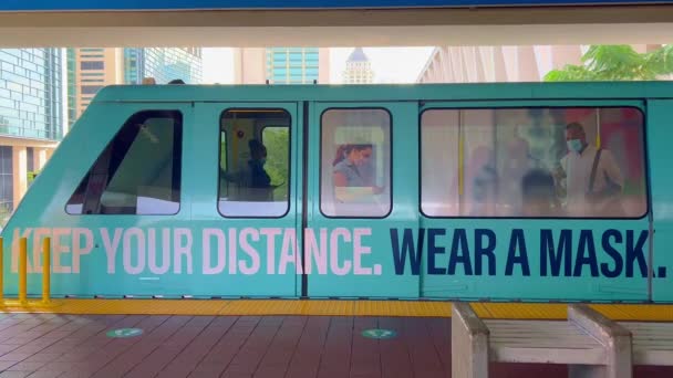 Metrorail Metromover a Miami Downtown - MIAMI, STATI UNITI - 20 FEBBRAIO 2022 — Video Stock