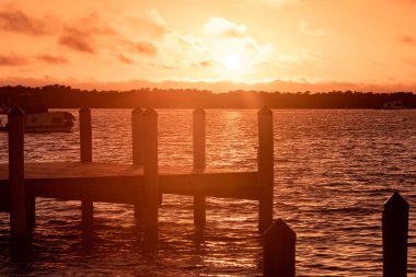 Gün batımında harika bir iskele - inanılmaz Florida Keys