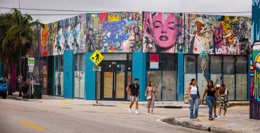 Miami 'deki Renkli Wynwood Bölgesi - MIAMI, FLORIDA - 14 Şubat 2022