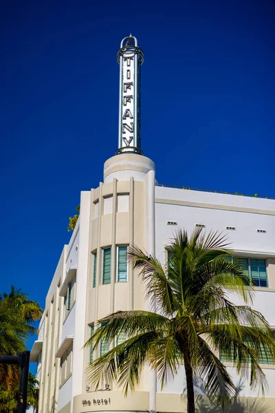 Tiffany - Het hotel in Miami Beach - MIAMI, FLORIDA - FEBRUARI 14, 2022 — Stockfoto