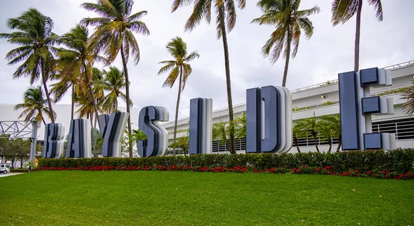 Bayside Miami district - MIAMI, FLORIDA - FEBRUARI 14, 2022 — Stockfoto