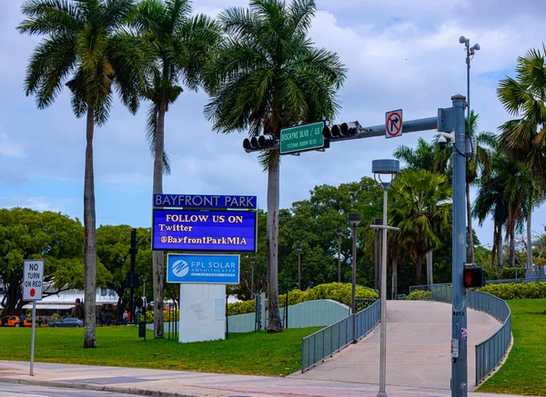 Bayfront Park Downtown Miami - MIAMI, FLORIDA - FEBRUARY 14, 2022 — Stock fotografie