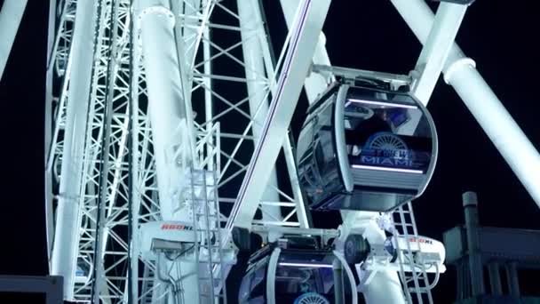 Skyviews Ferris Wheel at Miami Bayside - MIAMI, FLORIDE - 14 FÉVRIER 2022 — Video