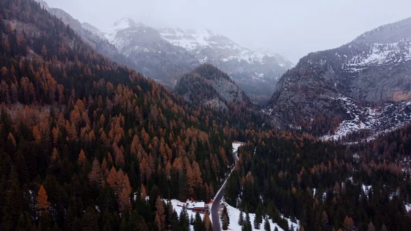 Italie d'en haut - les Dolomites au Tyrol du Sud en hiver — Photo