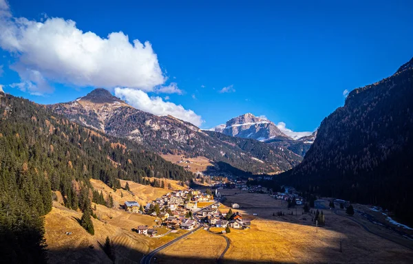 Cortina d Ampezzo in the Dolomites Italian Alps - Αεροφωτογραφία — Φωτογραφία Αρχείου
