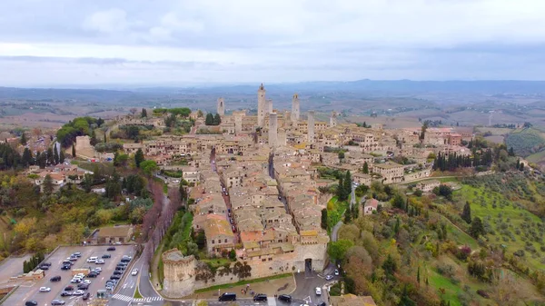 Dorp San Gigmignano in Toscane Italië - luchtfoto — Stockfoto