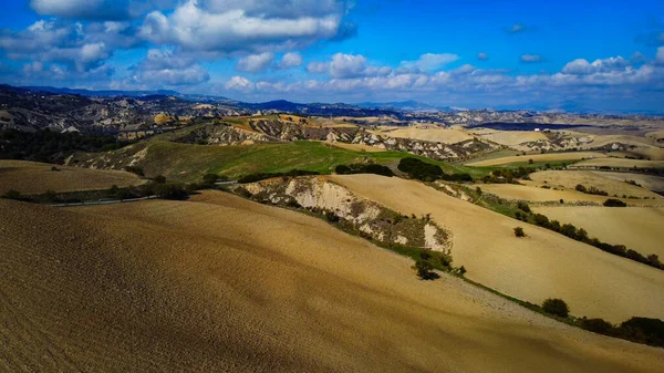 Agricultura na Itália - voo sobre belos campos — Fotografia de Stock