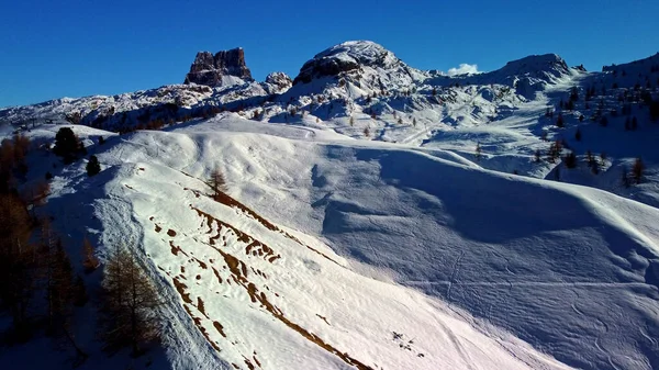 Fantastiskt vinterlandskap i Dolomiterna bergen Sydtyrolen Italien — Stockfoto