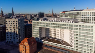 Alman basını Hamburg 'daki Spiegel Karargahı - HAMBURG, Almanya - 21 ARALIK 2021