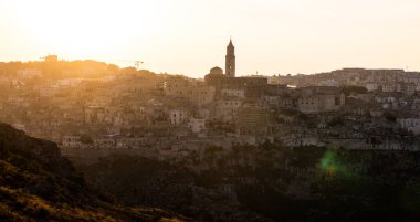 Matera şehri, gün batımında İtalya