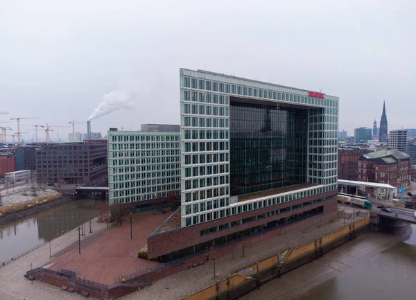 Německý tisk The Spiegel Headquarter in Hamburg - CITY OF HAMBURG, NĚMECKO - 21. prosince 2021 — Stock fotografie