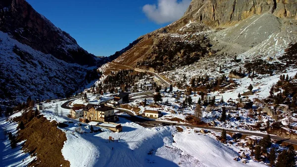 Úžasná zimní krajina v pohoří Dolomity Jižní Tyrolsko Itálie — Stock fotografie