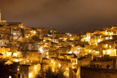 Geceleri güzel Matera şehri - Avrupa 'nın Unesco Dünya Mirası ve kültürel başkenti