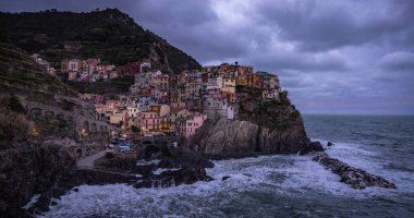 Güzel Manarola Cinque Terre İtalya 'da akşam vakti