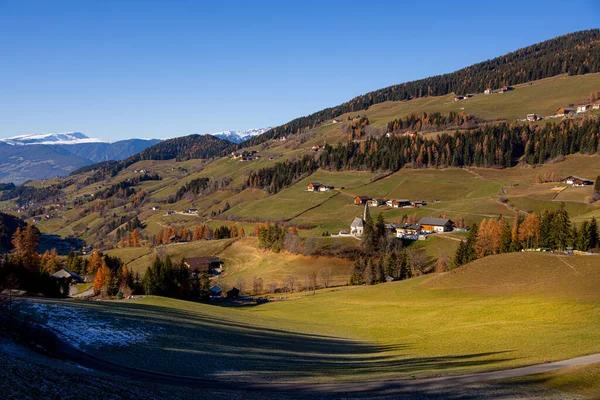 Hermosa Santa Magdalena en Villnoess Valley en Tirol del Sur —  Fotos de Stock