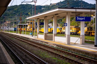 İtalya 'nın batı kıyısındaki Sapri tren istasyonu SAPRI, İtalya 31 Ekim 2021