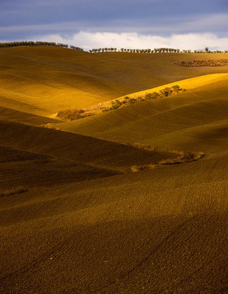Prachtige Toscaanse velden in de herfst - het prachtige Toscane Italië — Stockfoto