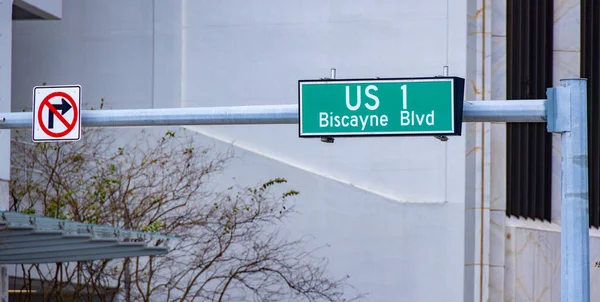 US1 Biscayne Blvd straatnaambord in Miami — Stockfoto