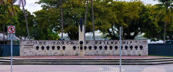 Torch of Friendship Monumento em Miami — Fotografia de Stock