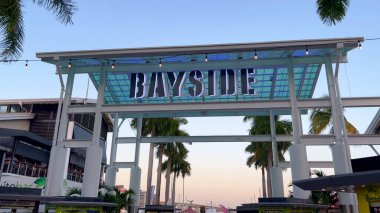 Miami Bayside Pazarına Giriş - MIAMI, Birleşik Devletler - 20 Şubat 2022
