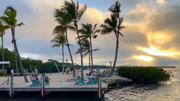 세계 광역 스펙 맨 부두의 놀라운 경관 - ISLAMORADA, UNITED STATES - 2022 년 2 월 20 일 — 스톡 사진