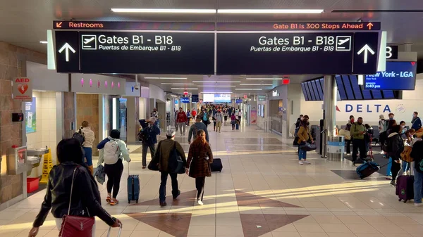 Hartsfiield Jackson International Airport - ATLANTA, Verenigde Staten - FEBRUARI 13, 2022 — Stockfoto