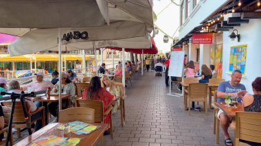 Miami 'deki Popüler Bayside Pazarı - MIAMI, Birleşik Devletler - 20 Şubat 2022