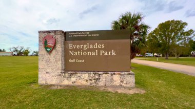 Everglades Ulusal Parkı 'na giriş tabelası - Her GLADES Şehri, Birleşik Devletler - 20 Şubat 2022