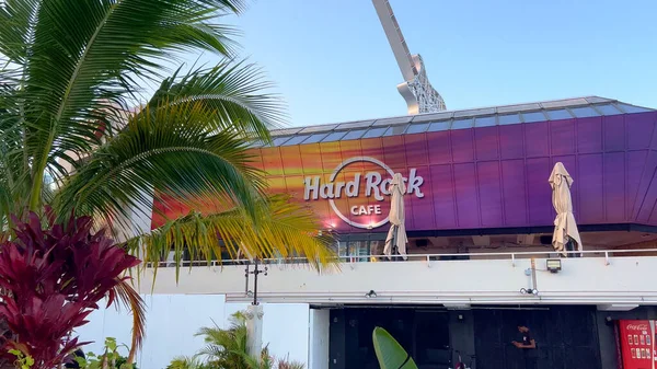 Hard Rock Miami restaurace na Bayside Marketplace - MIAMI, SPOJENÉ STÁTY - FEBRUARY 20, 2022 — Stock fotografie