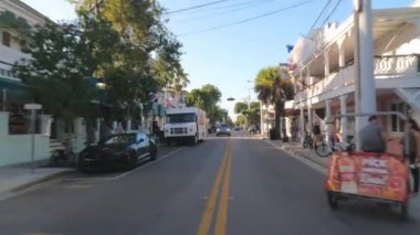 Key West 'teki Duval Caddesi' nden POV Yolu - Key West, Floridya - 15 Şubat 2022