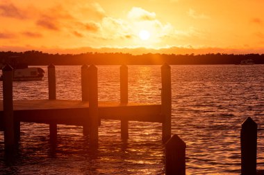 Gün batımında harika bir iskele - inanılmaz Florida Keys