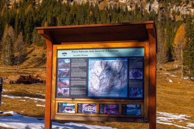 İtalyan Alplerindeki Dolomitler bir Unesco Dünya Mirası Alanıdır - TRENTINO, İtalya - 24 Kasım 2021