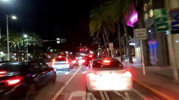 Időeltolódás POV Drive keresztül Miami éjjel - MIAMI, FLORIDA - Február 15, 2022 — Stock videók