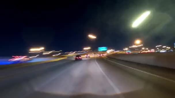 Tidsförskjutning POV Kör genom Miami på natten - MIAMI, FLORIDA - and RUARI 15, 2022 — Stockvideo