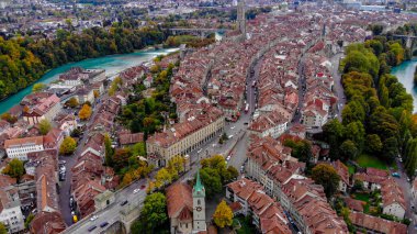 İsviçre 'nin başkenti Bern üzerindeki hava manzarası