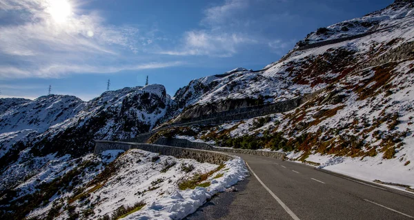 Famous Grimselpass road in the Swiss Alps — Stock Photo, Image