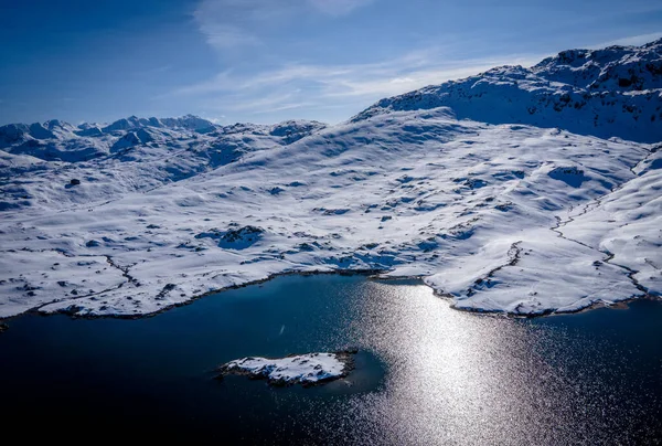 Ледники в швейцарских Альпах - заснеженные горы в Швейцарии — стоковое фото