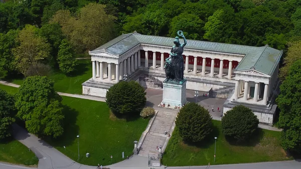 Famosa estatua de Baviera en la ciudad de Munich —  Fotos de Stock