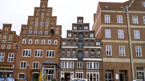 Schöne Altbauten in der Lüneburger Altstadt — Stockfoto