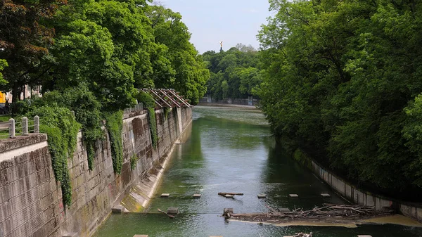 River Isar Münih - seyahat fotoğrafçılığı
