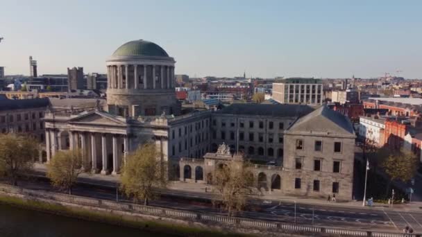 Four Courts in Dublin - aerial view — Stock video