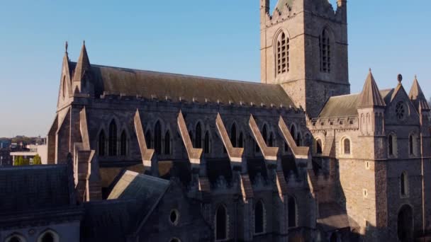 Christ Church Cathedral in Dublin - aerial view — Stock video