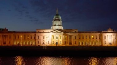 Custom House in Dublin by night