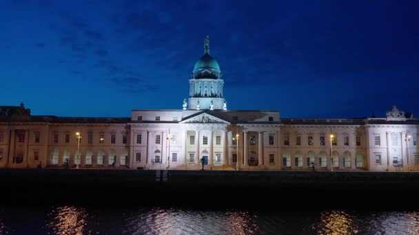 Custom House in Dublin by night — Wideo stockowe