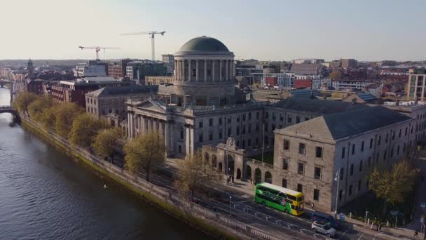 Four Courts in Dublin - aerial view — Wideo stockowe